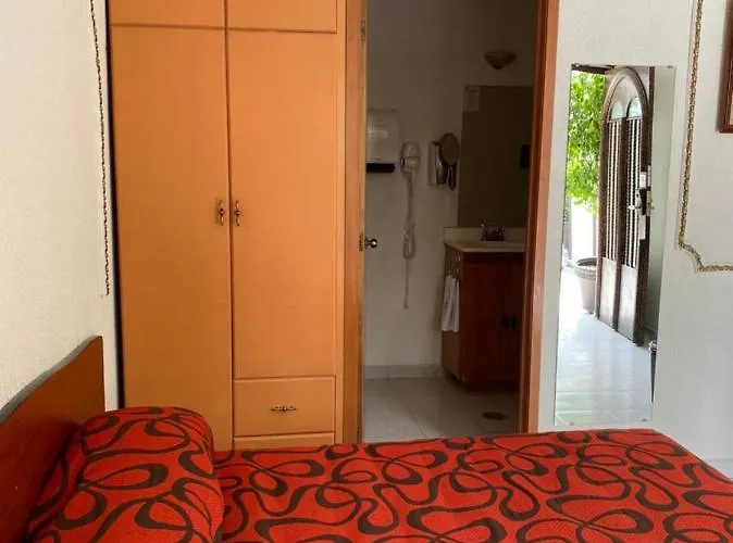 Casa De La Luna 3*