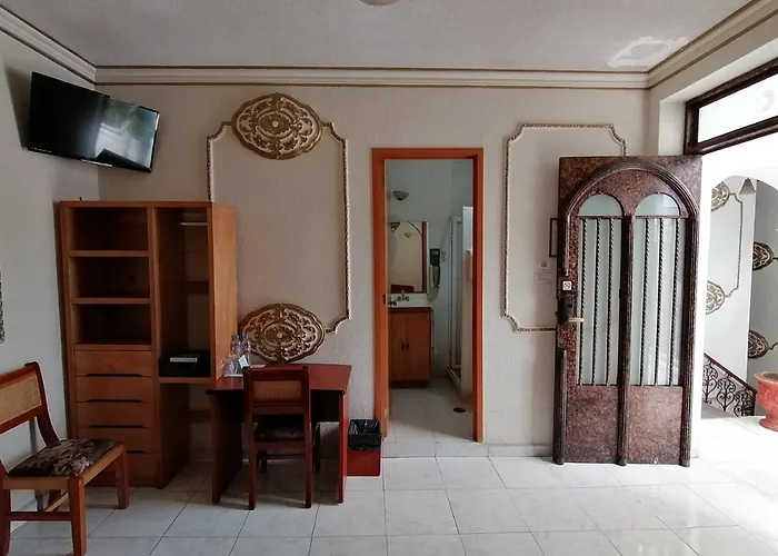 Hotel Casa De La Luna 3*