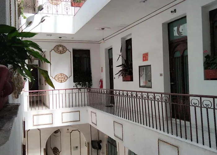 Casa De La Luna Hotel