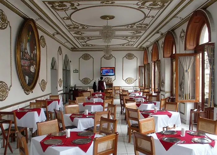 Casa De La Luna 3*
