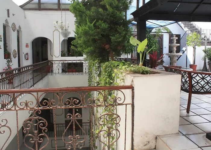 Casa De La Luna Hotel